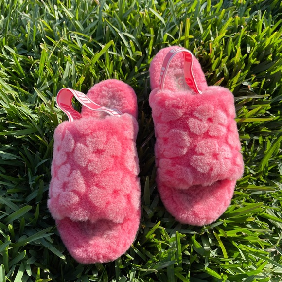 UGG🌸🌸Fluff Yeah Poppy slide size 6 - Picture 2 of 10